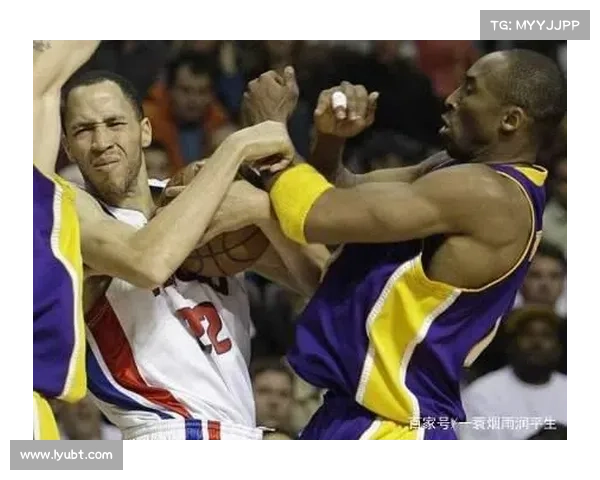 从坎贝尔场上角色与位置演变解析其战术价值与球队整体运转影响力 从坎贝尔场上角色与位置演变解析其战术价值与球队整体运转影响力